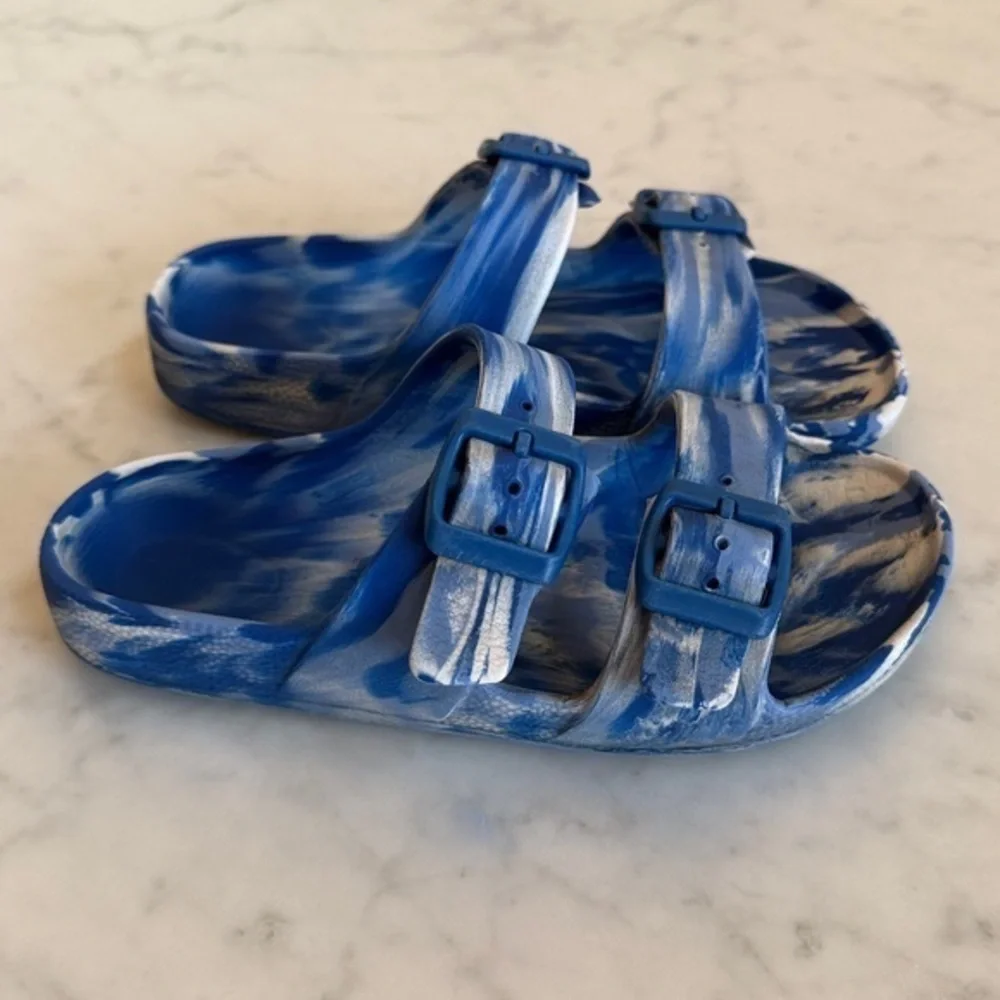 Cat & Jack Boys Blue Tie Dye Double Buckle Slide Sandals Size 13